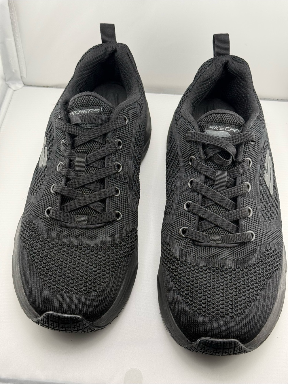 Skechers Slip Resistant Work Shoes Men’sUS 11 Black Knit Comfort Sneakers 200117
